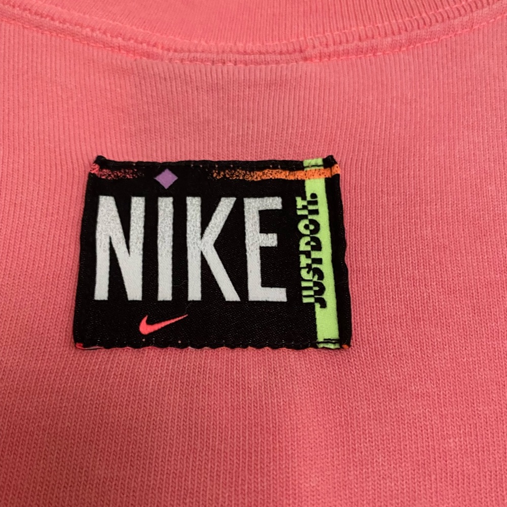 NWT Women’s Cropped Nike Tank Top Size XXL - Picture 4 of 6